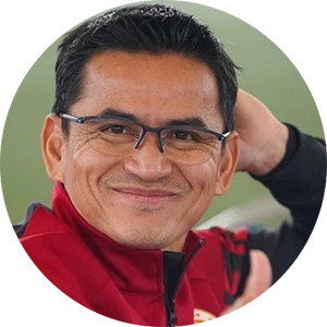 Kiatisuk Senamuang เกียรติศักดิ์ เสนาเมือง